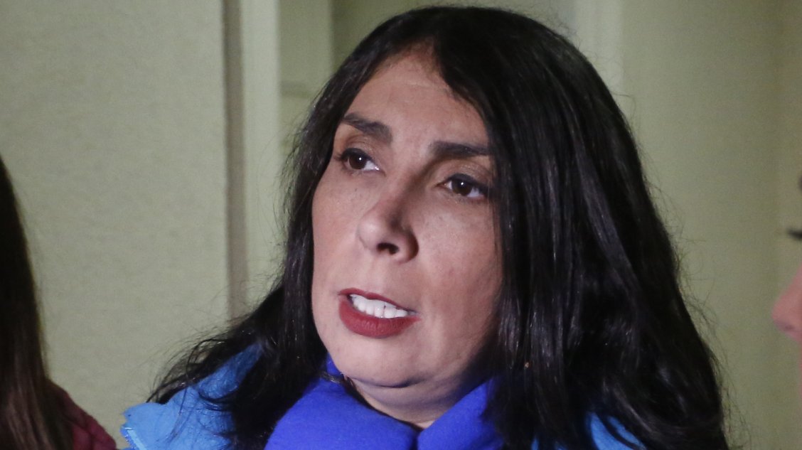 Investigan paquete sospechoso enviado a casa de intendenta Rubilar