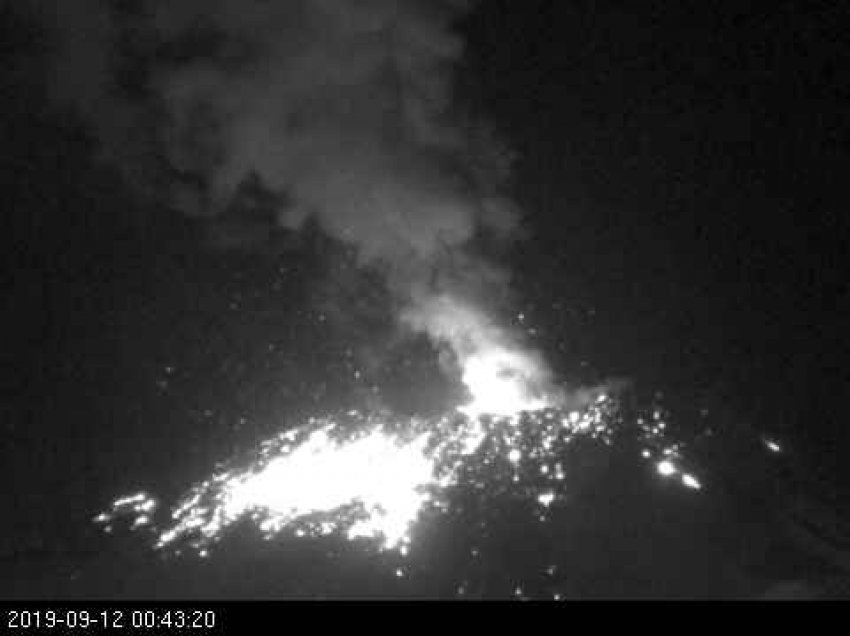 Volcán Nevados de Chillán registró varias explosiones