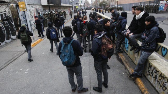 Contraloría declaró improcedente que funcionarios municipales revisen mochilas