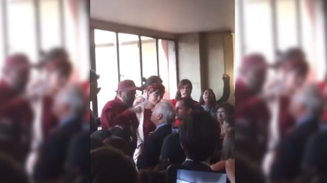 Alumnos de Derecho de la U. de Chile funaron a docente que defendió el golpe de 1973