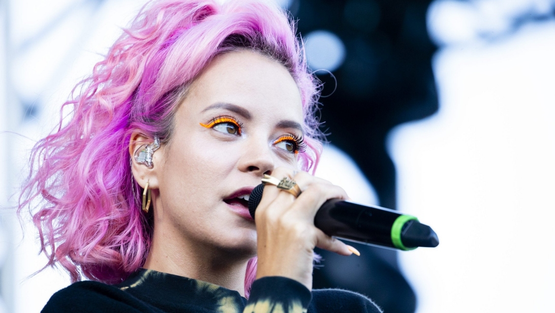 Lily Allen reveló que Warner Music no adoptó medidas ante su agresión sexual