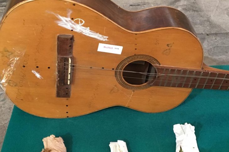 Dio la nota alta: Encuentran 300 dosis de droga al interior de una guitarra en Coronel