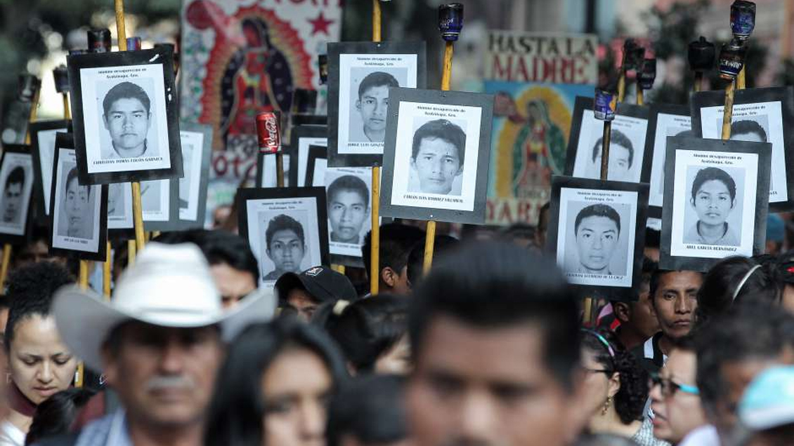 Juez liberó a 24 policías implicados en caso Ayotzinapa