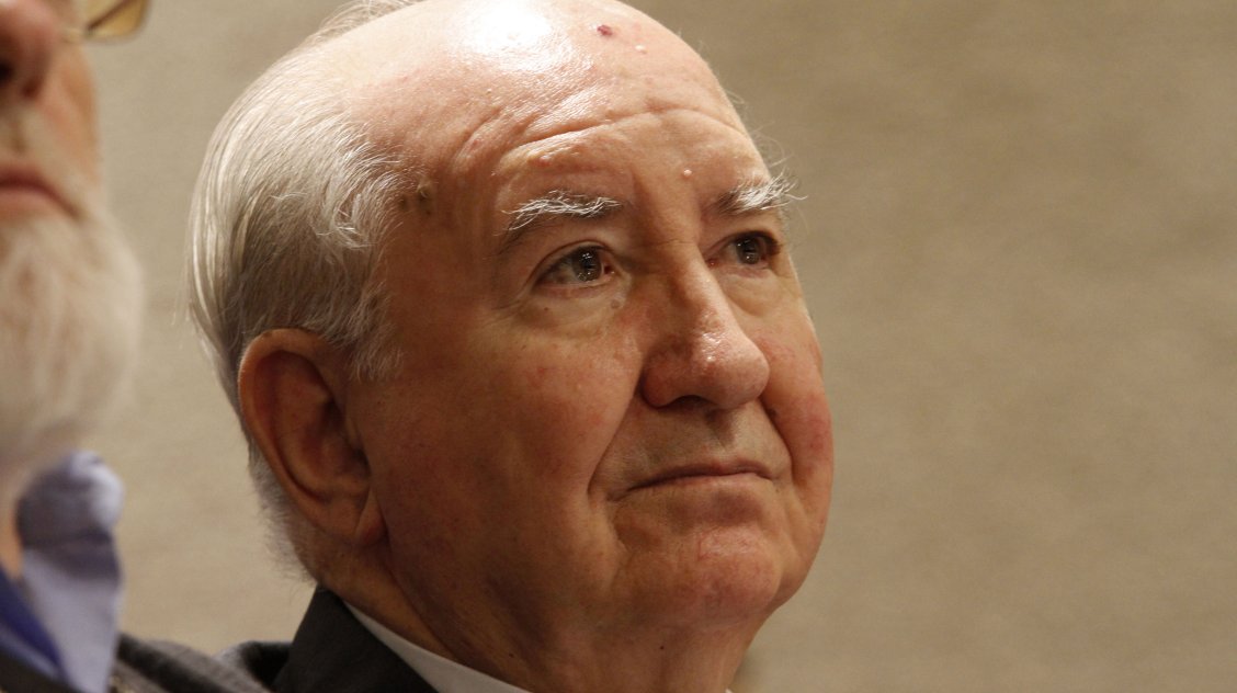 La defensa de Errázuriz a Bernardino Piñera: Fue un maravilloso sacerdote