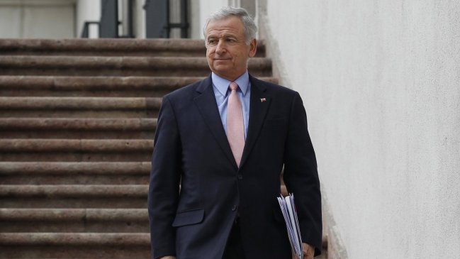 Ministro Larraín calificó como 