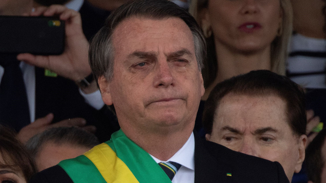 Bolsonaro promulgó ley que autoriza a hacendados andar armados en sus tierras