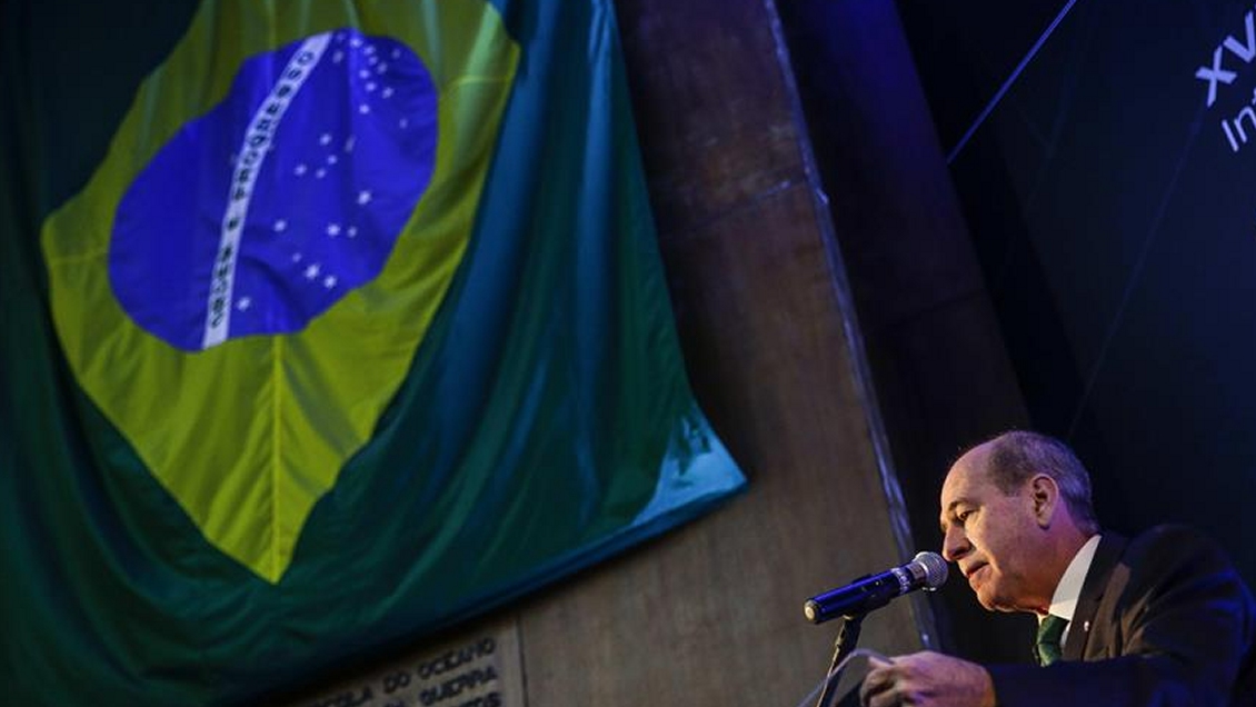 Ministro brasileño aboga para que militares se mantengan un mes más en la Amazonía