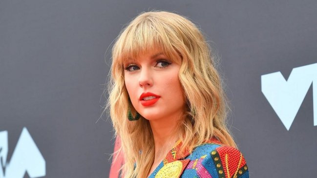 Taylor Swift cancela show en evento de carrera de caballos