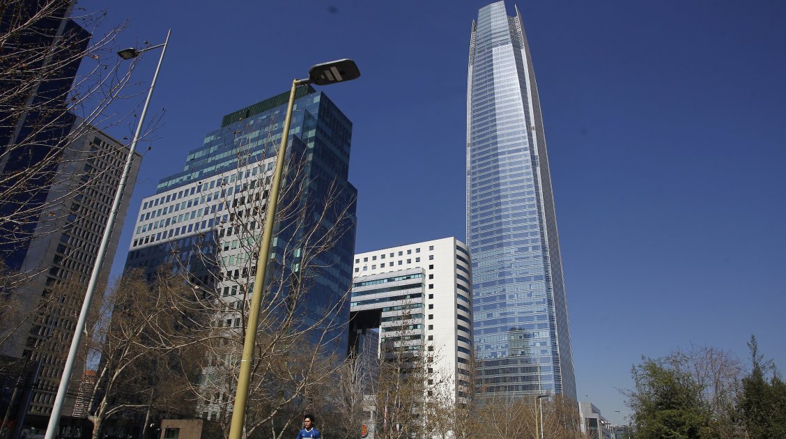 Eligen a la Torre Costanera entre los rascacielos 