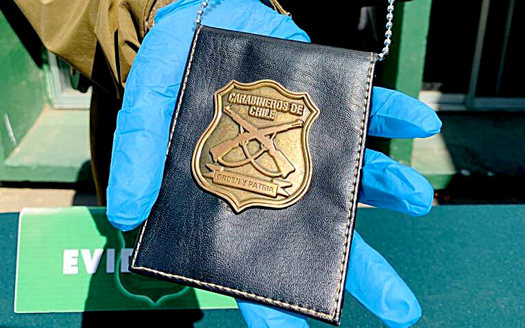 Falsos carabineros robaban un vehículo y fueron detenidos por los de verdad