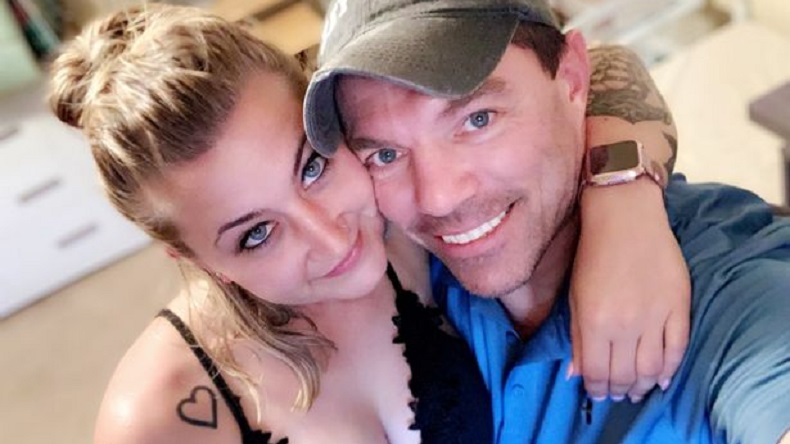 Mujer se divorció de su esposo y se enamoró del DJ de su boda