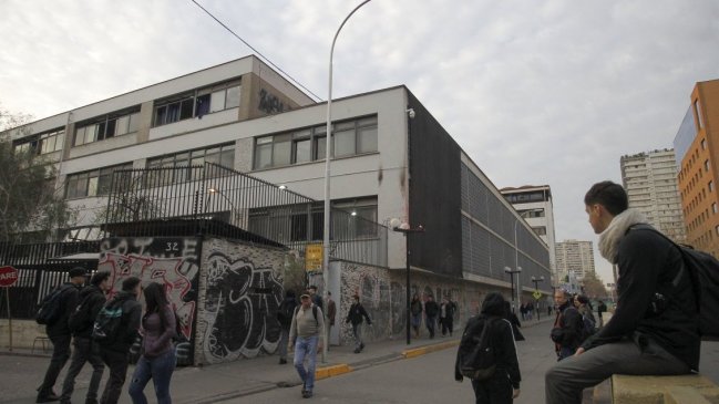 Seremi de Educación reveló las 15 fallas que impidieron que el Instituto Nacional sea mixto