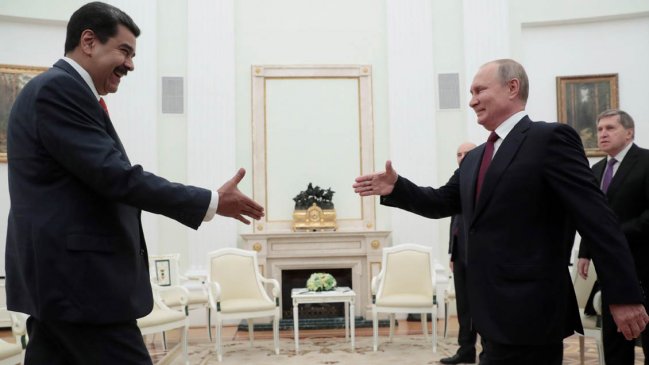 Putin reiteró a Maduro su apoyo a 