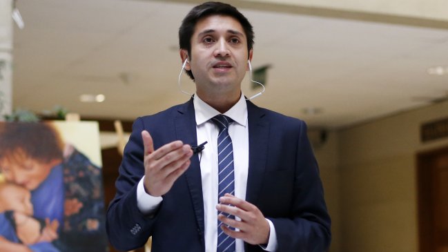 Diputado Calisto (DC) se abre a aprobar acusación constitucional contra Cubillos