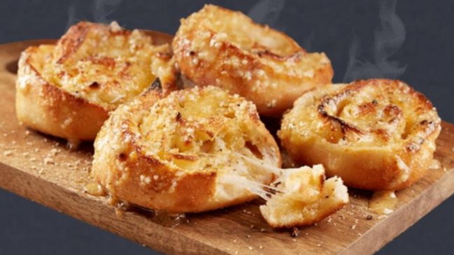 Cadena de pizza busca a un catador de palitos de ajo y ofrece buena paga