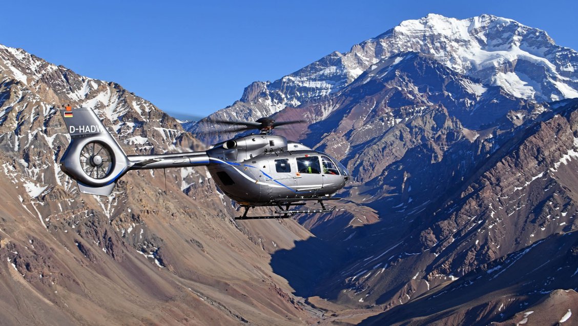 Helicóptero llegó por primera vez a la cima del Aconcagua e impuso un récord