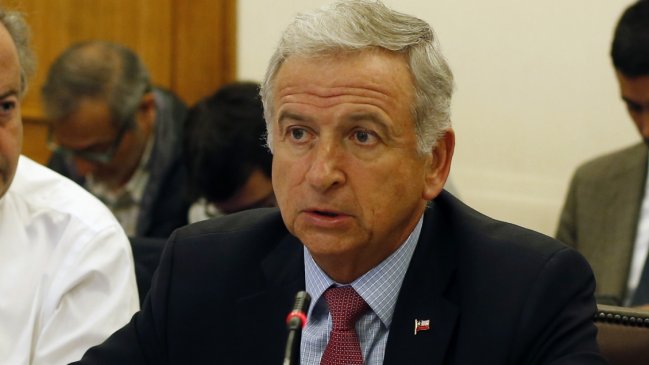 Larraín rechaza críticas al Presupuesto: Siempre nos dicen que es insuficiente