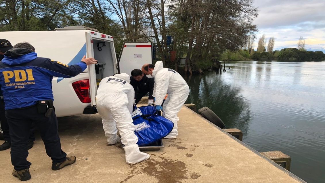 Los Ríos: Encuentran cadaver en el cauce del Rio Bueno