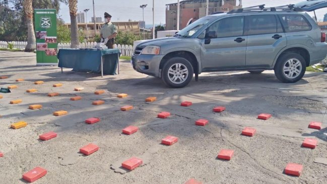 Pareja fue detenida con casi 100 kilos de droga y su guagua enviada al Sename