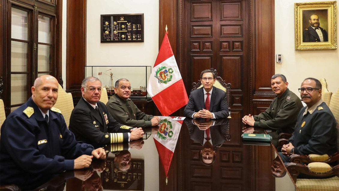 Jefes militares dieron su respaldo a Vizcarra tras disolución del Congreso