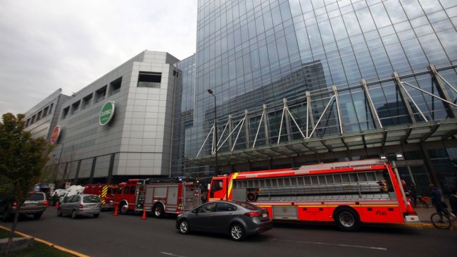 Joven se suicidó con cianuro en el mall Costanera Center