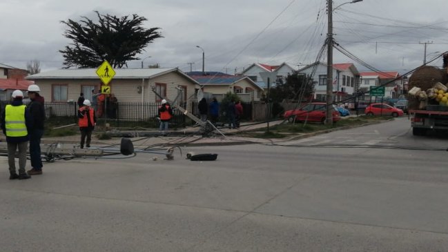 Punta Arenas: Camionero dejó a 1.100 casas sin luz y fue detenido