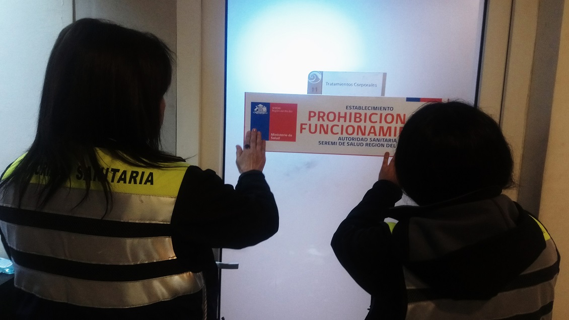 Prohíben funcionamiento de céntrico spa en Concepción tras hallar hongos y productos vencidos