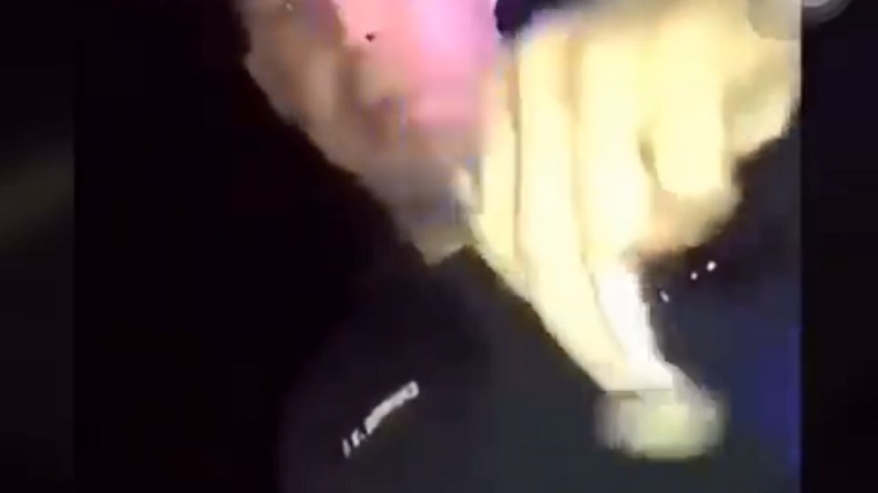 Policía pilló a automovilista con marihuana y se la devolvió