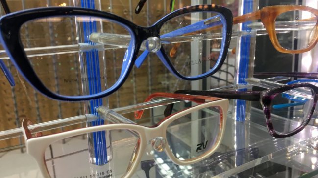 Colegio Médico y consultas en ópticas: Está en riesgo la salud visual de los pacientes