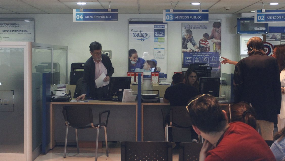 Cadem: 85% aprueba retiro anticipado de fondos de pensiones al momento de jubilar