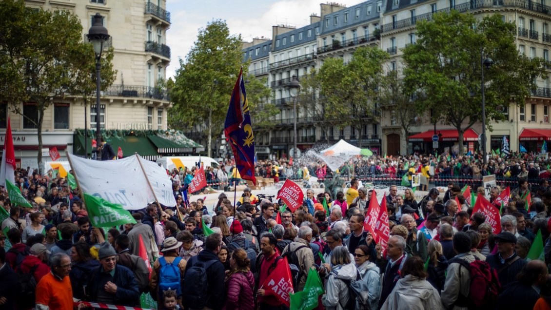 Marchan en París contra la reproducción asistida para mujeres solteras y parejas gay