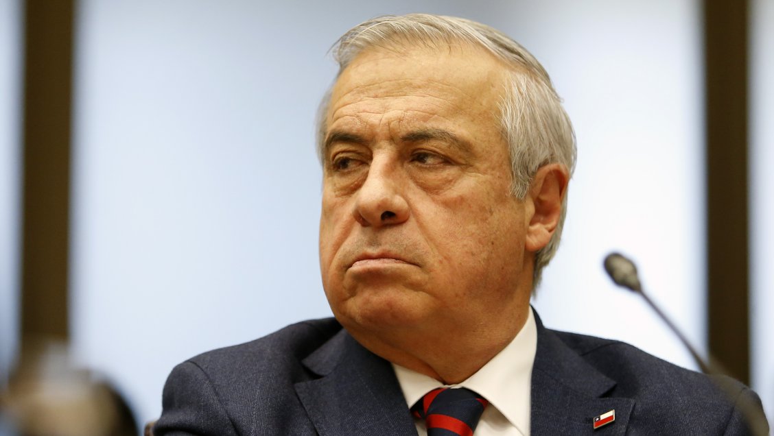 Ministro Mañalich anunció 