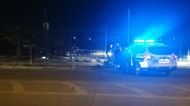 Tiroteo en Cerro Navia terminó con una detective de la PDI baleada