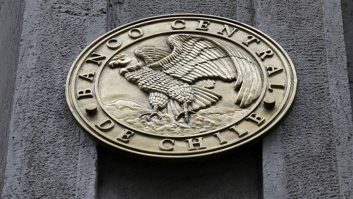 Expertos esperan nuevos recortes a la tasa de interés y bajan proyección de crecimiento para 2020