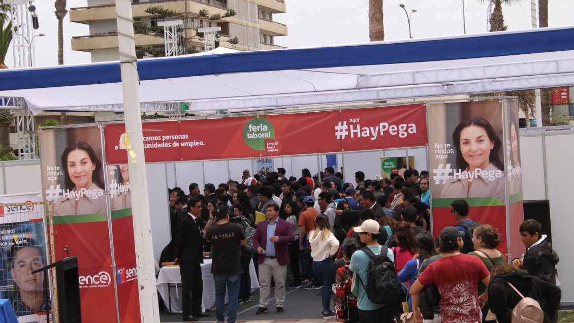 Miles de personas fueron parte de la Feria Laboral Sence Arica 2019