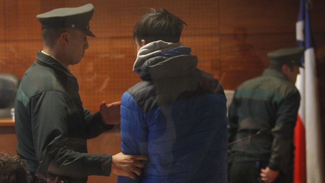 Tribunal condenó a tres liceanos por abusos sexuales y violación a un compañero de curso en Castro