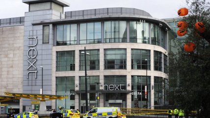  Manchester: Sujeto atacó con un arma blanca a cinco personas  