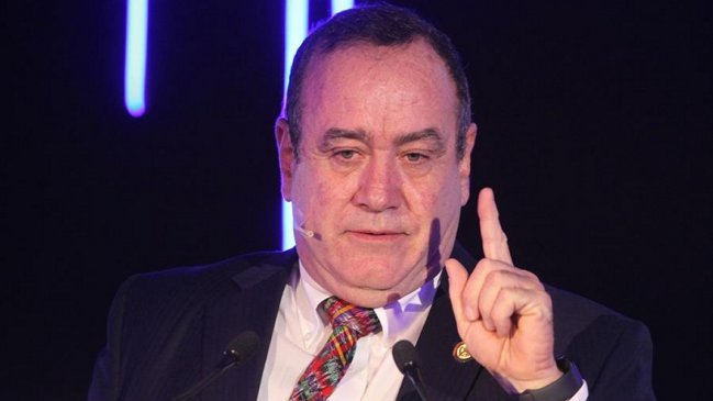 Impiden la entrada a Venezuela del presidente electo de Guatemala