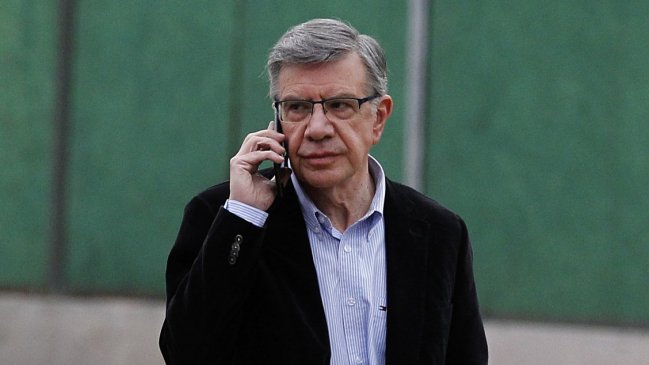 Joaquín Lavín declinó asistir a marcha de vecinos contra Metro