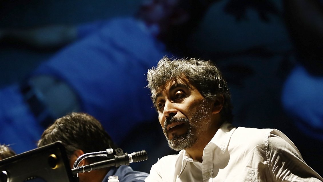 Chileno ganador de Pulitzer de fotoperiodismo dictó charla en Concepción