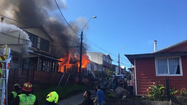 Incendio en Ancud dejó a 10 personas damnificadas