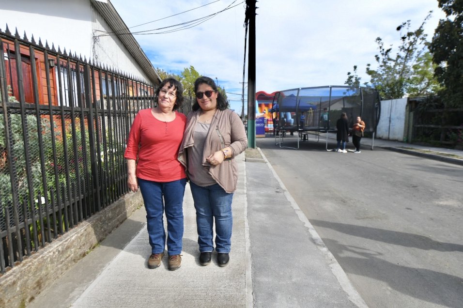 Tradicional barrio de Chillán inaugura pavimentación de calles tras medio siglo de espera