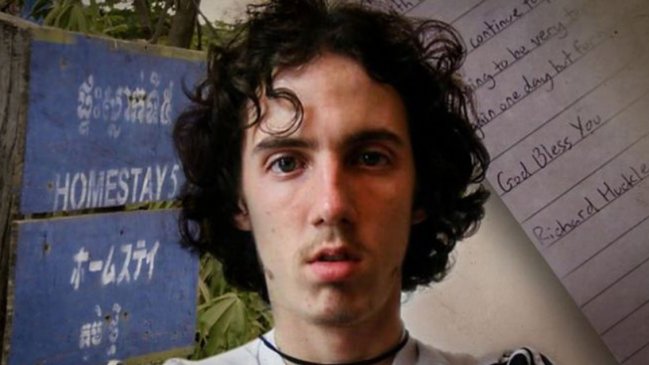 Apuñalan en su celda a pederasta británico que abusó de más de 200 niños