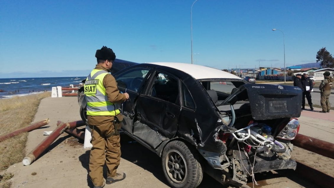 Conductor ebrio provocó colisión que dejó a tres personas lesionadas en Punta Arenas