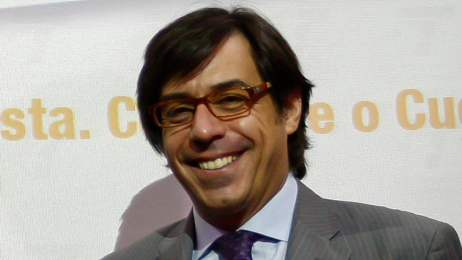 Ex superintendente: Hay que aumentar el pilar solidario e incluir seguros para mejorar pensiones