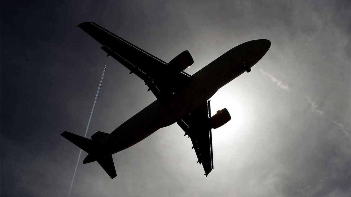 Gobierno alemán aprobó ley que encarece viajes en avión a favor del tren