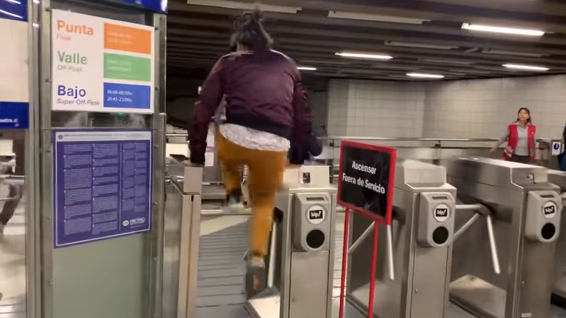 Ministra Hutt se molestó con Jorge Alís por sus 