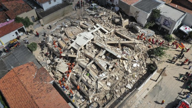 Brasil: Al menos nueve desaparecidos tras derrumbe de edificio residencial