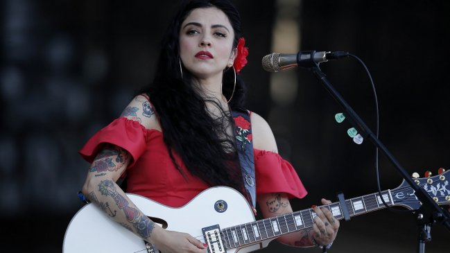 Tía de Mon Laferte quiso sacar su dinero de la AFP antes de morir