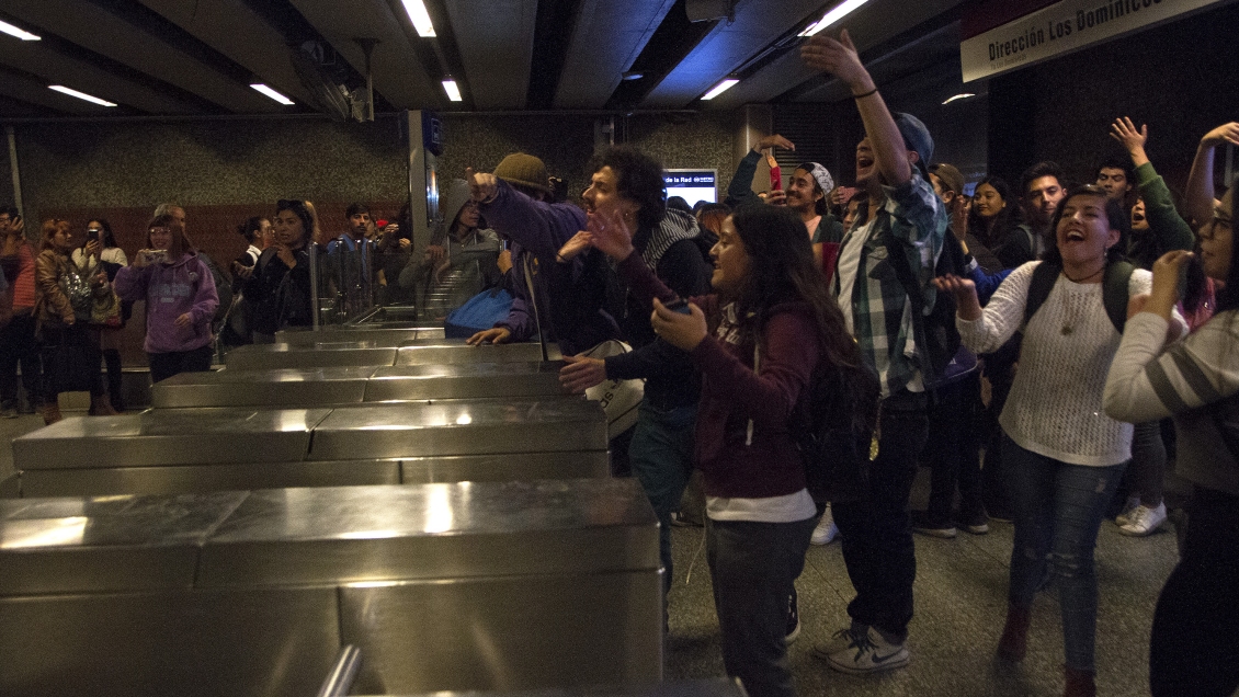 Diputados RN presentan proyecto para sancionar penalmente la evasión en el transporte público